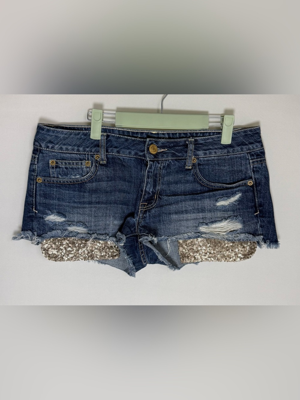 American Eagle sparkle pocket shorts • Women’s size 10
